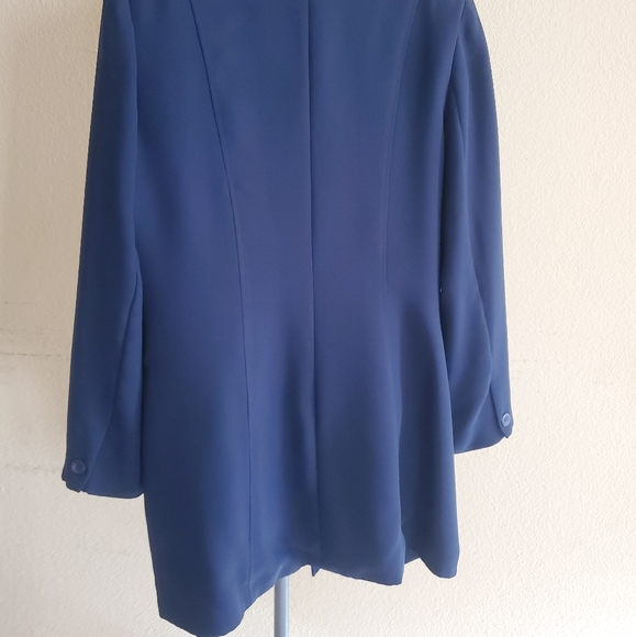 Vintage Two-Piece Smooth Studio Skirt suit. - Picture 6 of 6